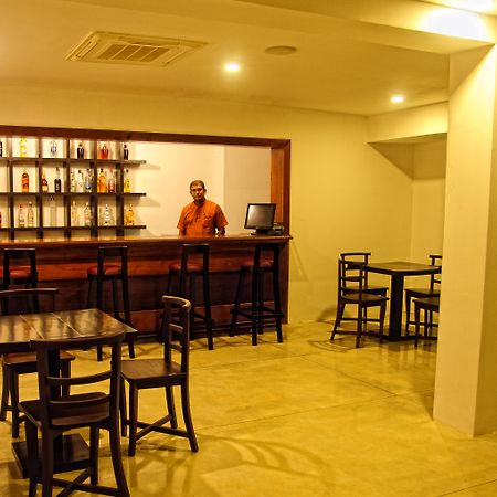 Rajarata Hotel Anuradhapura Exterior foto