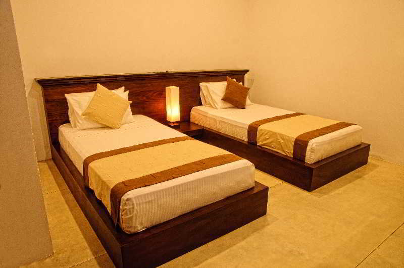 Rajarata Hotel Anuradhapura Exterior foto