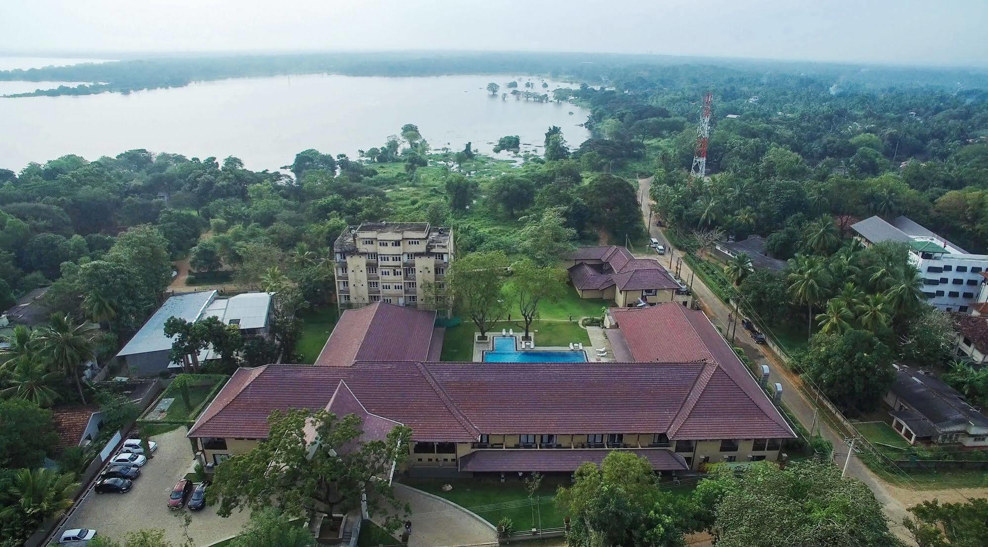 Rajarata Hotel Anuradhapura Exterior foto