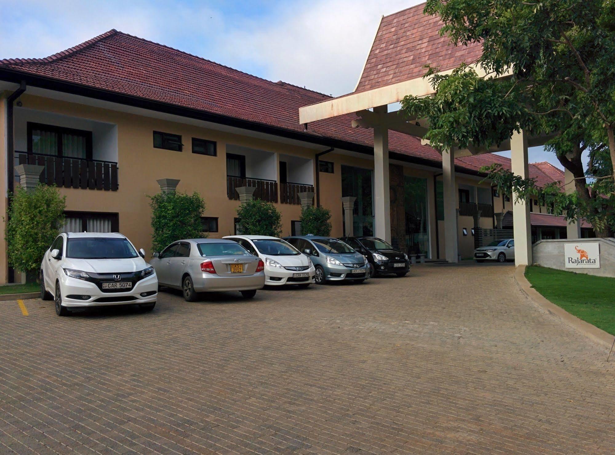Rajarata Hotel Anuradhapura Exterior foto